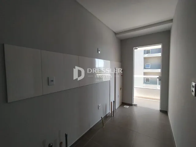 Corredor interno de um imóvel em Lajeado, Brasil.