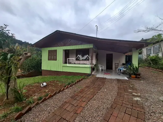 Casa com 2 dormitórios