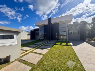 Casa geminada com 2 dormitórios, foto 1
