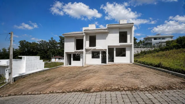 Sobrado com 2 dormitórios