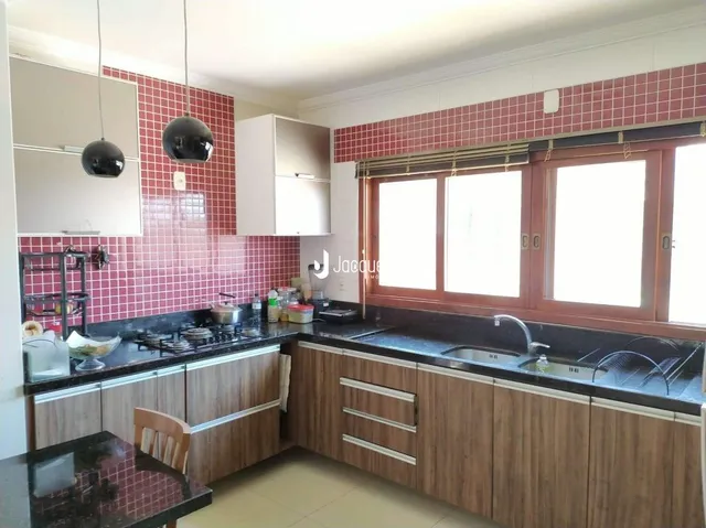 Casa com 4 dormitórios, foto 3