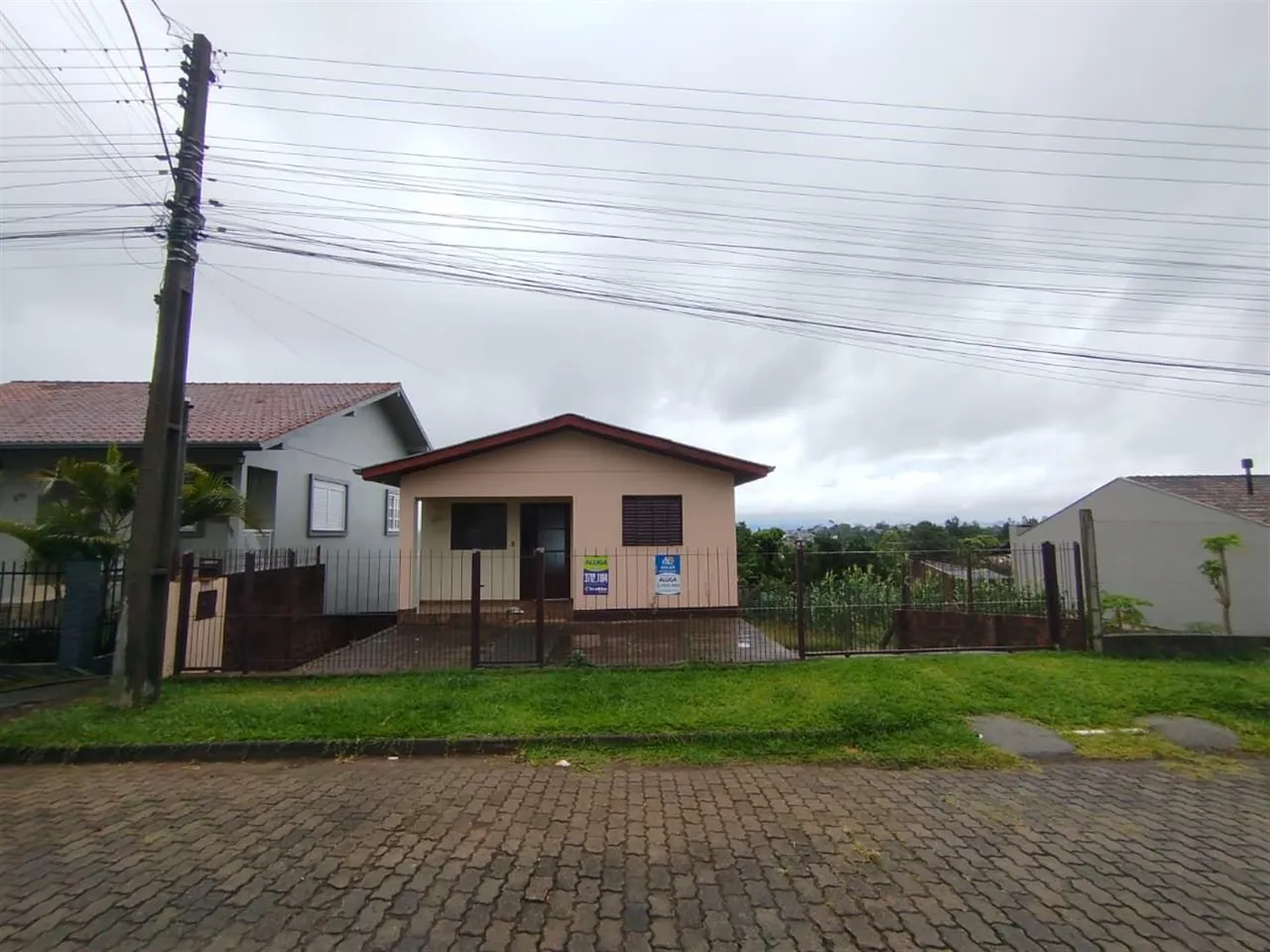Casa com 4 dormitórios, foto 1