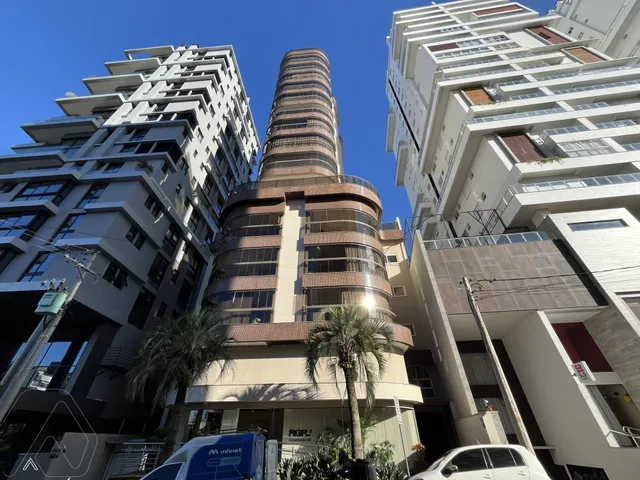 Apartamento com 3 dormitórios