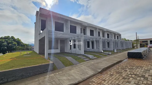 Fachada de um imóvel moderno em Lajeado, Brasil.