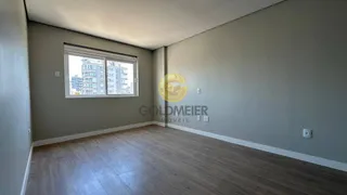 Apartamento com 3 dormitórios, foto 5