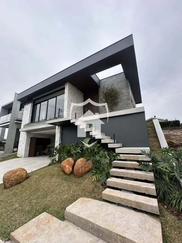 Casa com 3 dormitórios