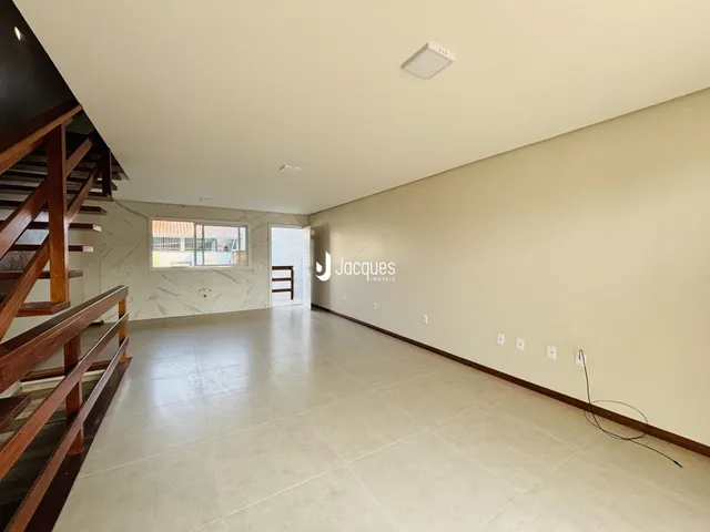 Corredor interno de uma propriedade em Lajeado, Brasil.