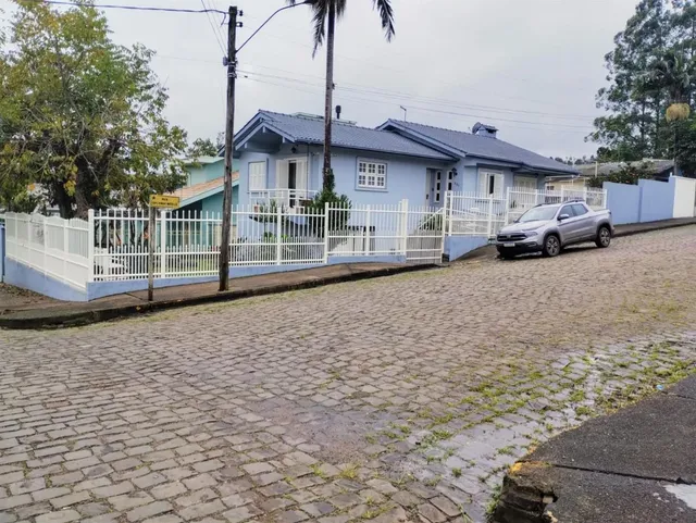 Casa com 3 dormitórios