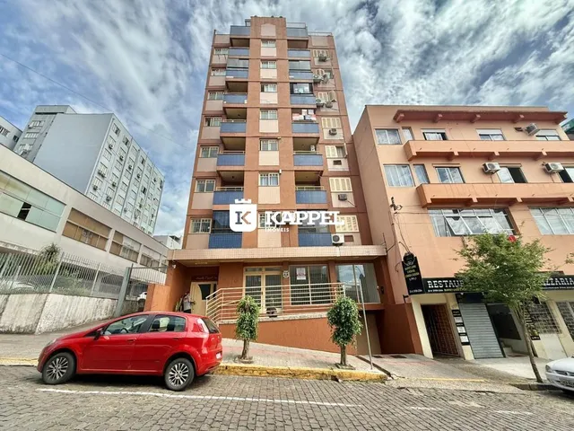 Fachada de um prédio residencial em Lajeado, Brasil, com múltiplos andares.