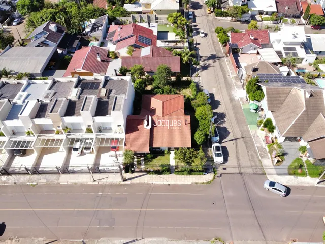 Casa com 4 dormitórios, foto 2