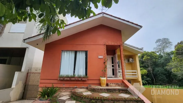 Casa com 4 dormitórios
