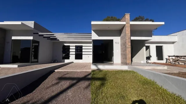 Casa geminada com 2 dormitórios