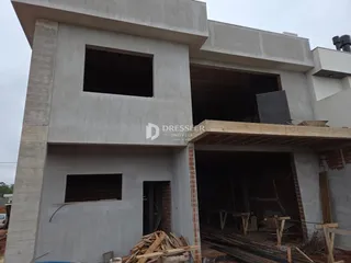 Fachada de um imóvel em construção em Lajeado, Brasil.