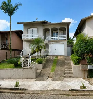 Casa com 4 dormitórios, foto 1