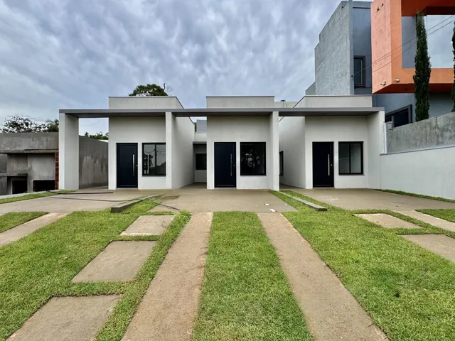 Casa geminada com 2 dormitórios