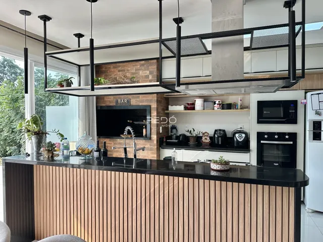 Casa com 4 dormitórios, foto 2