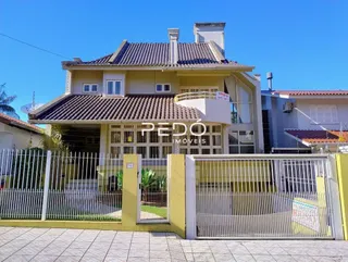 Casa com 5 dormitórios, foto 1