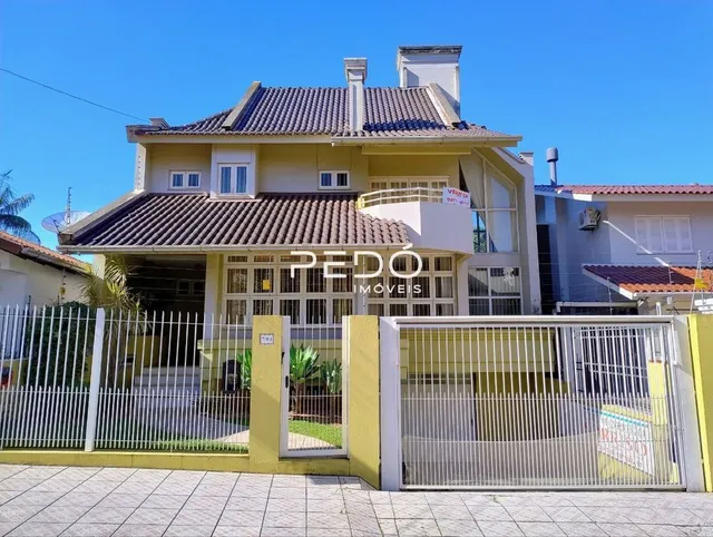 Fachada de uma casa residencial em Lajeado, Brasil.