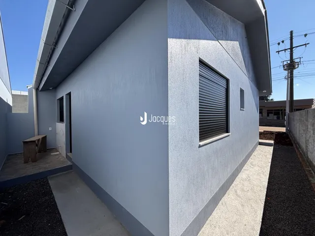 Fachada externa de uma residência em Lajeado, Brasil.