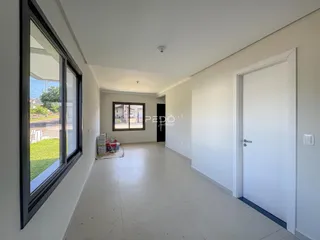 Hall de entrada de um imóvel em Lajeado, Brasil.