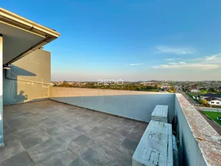 Vista panorâmica de um terraço com vista para a paisagem de Lajeado.