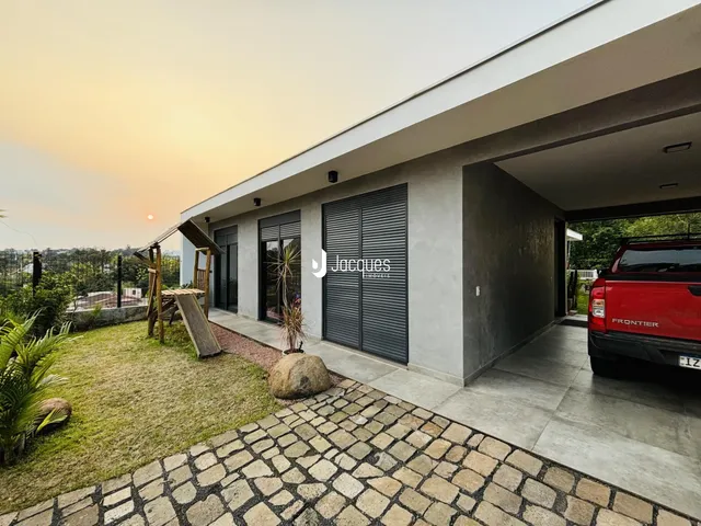 Casa com 3 dormitórios