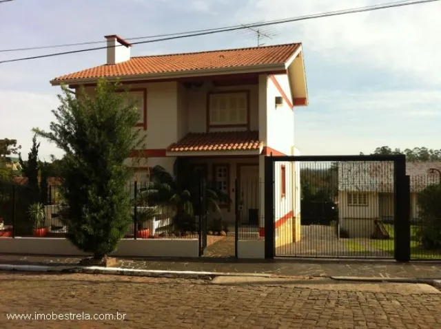 Casa com 3 dormitórios