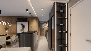 Vista de um corredor moderno com acabamentos em madeira em um imóvel.