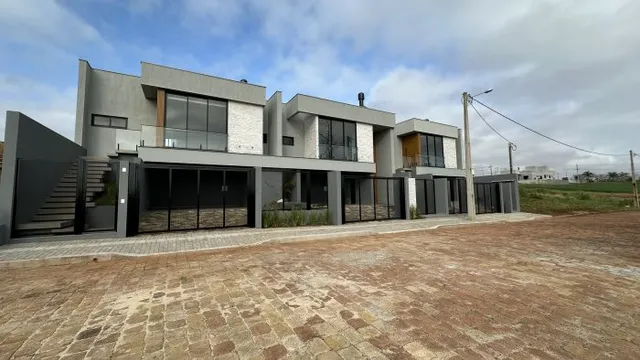 Sobrado com 3 dormitórios