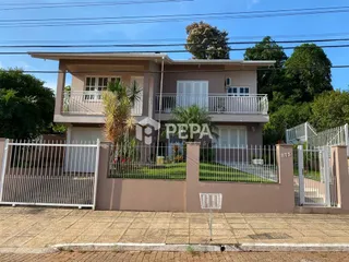 Casa com 4 dormitórios, foto 1