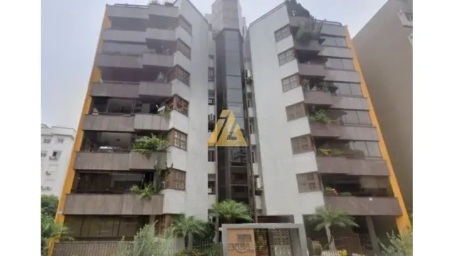 Sobrado com 4 dormitórios