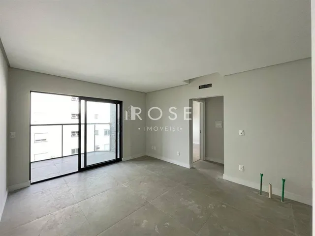 Apartamento com 2 dormitórios, foto 2