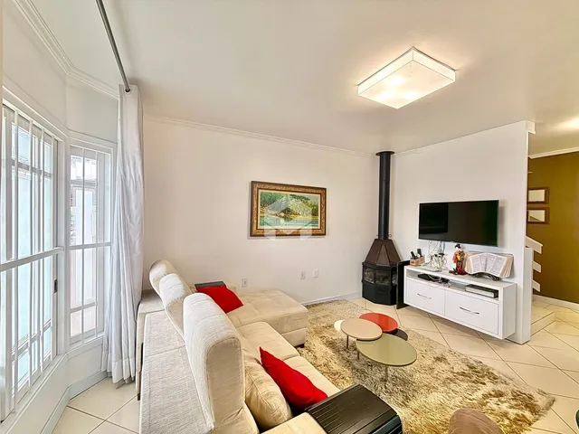 Casa com 3 dormitórios, foto 2