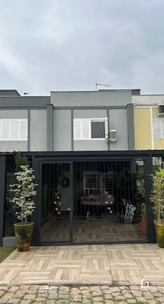 Sobrado com 2 dormitórios