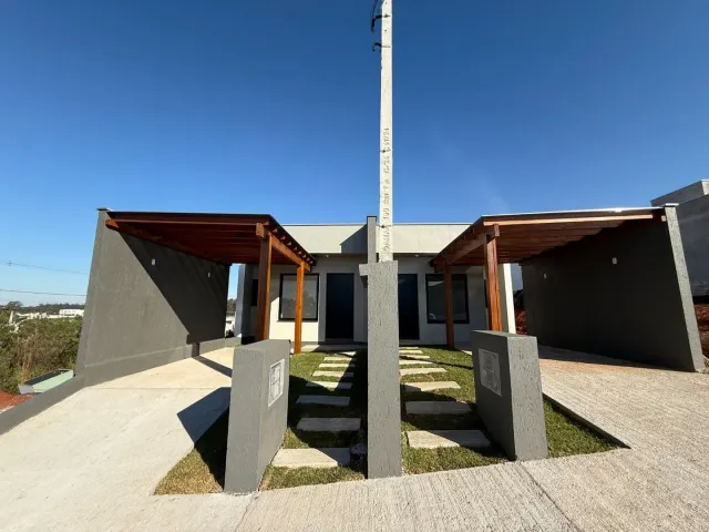 Casa com 2 dormitórios