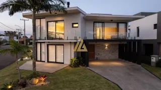 Casa com 5 dormitórios, foto 2