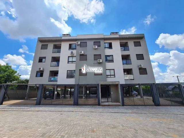 A fachada de um prédio residencial em Lajeado, Brasil.