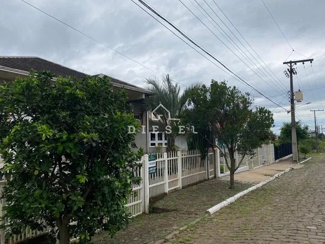 Casa com 4 dormitórios
