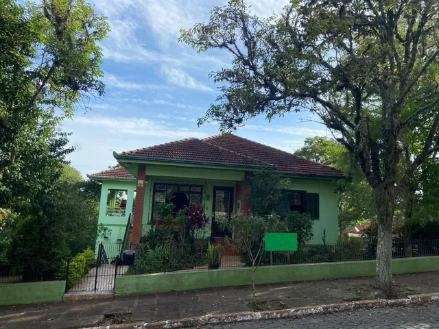 Casa com 5 dormitórios