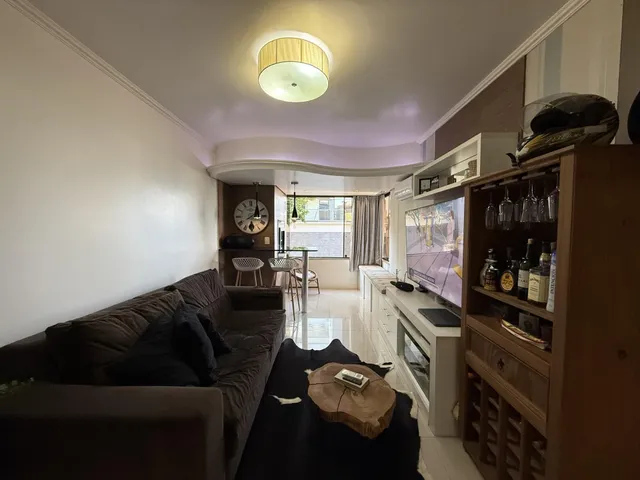 Apartamento com 2 dormitórios