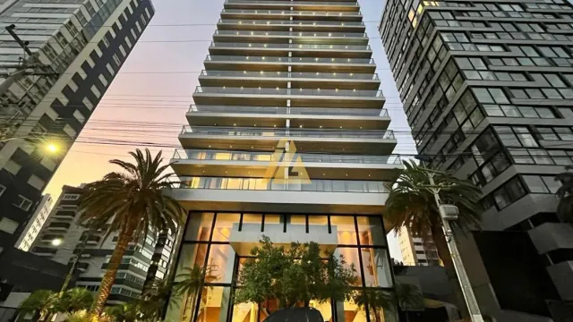 Apartamento com 4 dormitórios