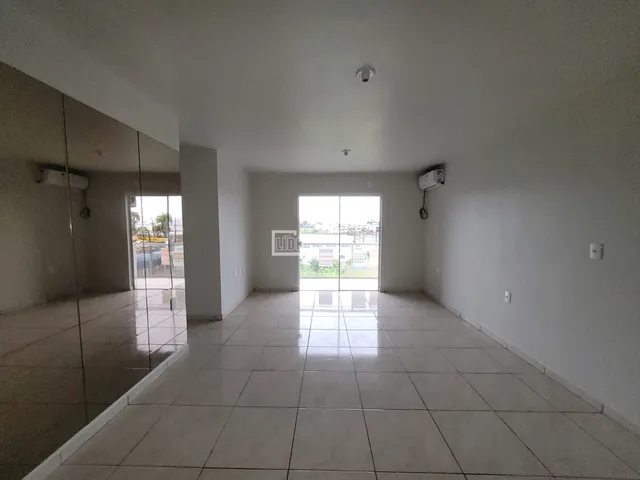 Apartamento com 2 dormitórios, foto 2