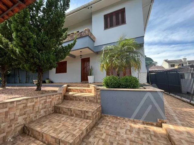 Casa com 5 dormitórios
