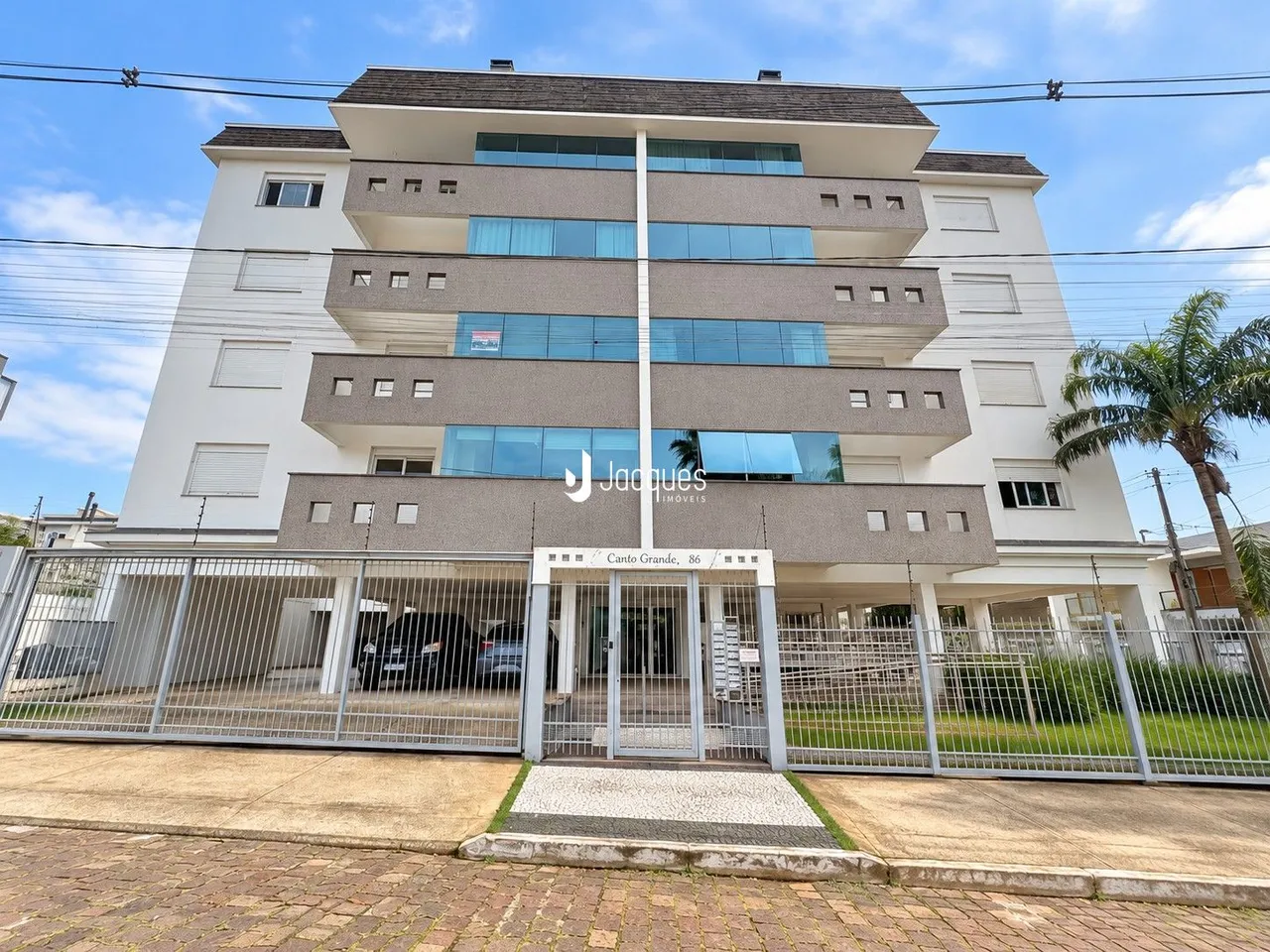 Apartamento com 3 dormitórios, foto 1
