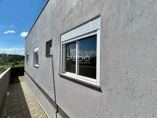 Fachada de uma residência em Lajeado, Brasil, com uma janela.