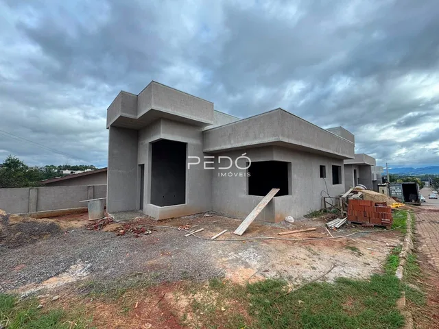 Fachada de uma residência em construção em Lajeado, Brasil.