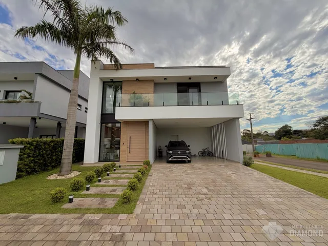 Casa com 4 dormitórios