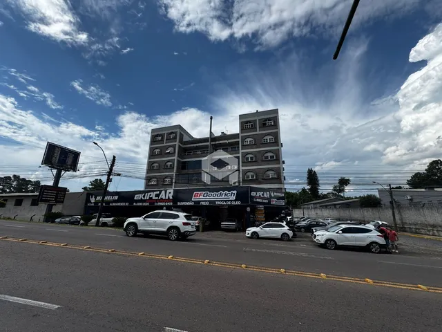 Vista externa de um edifício comercial em Lajeado, Brasil.