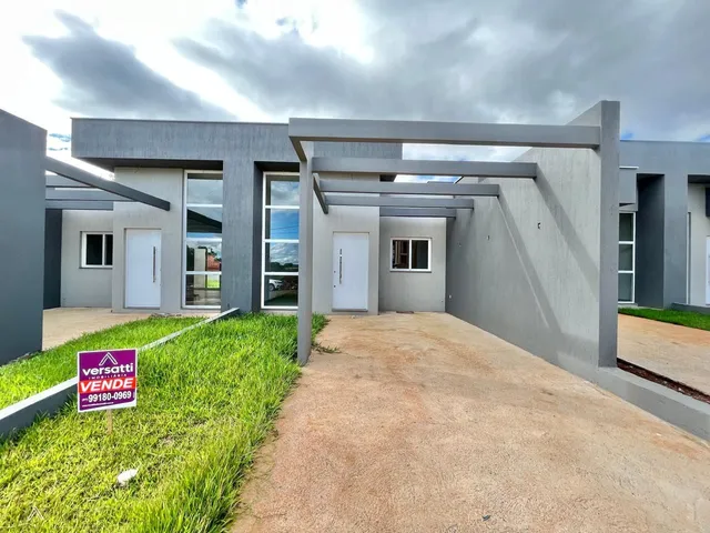 Casa geminada com 2 dormitórios