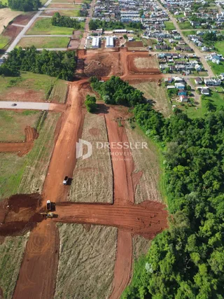 Vista aérea de terras agrícolas e áreas florestais em Lajeado.